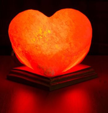 Солевая лампа Сердце алое 2,4кг | Украина