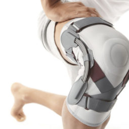 Коленный бандаж купить в Киеве